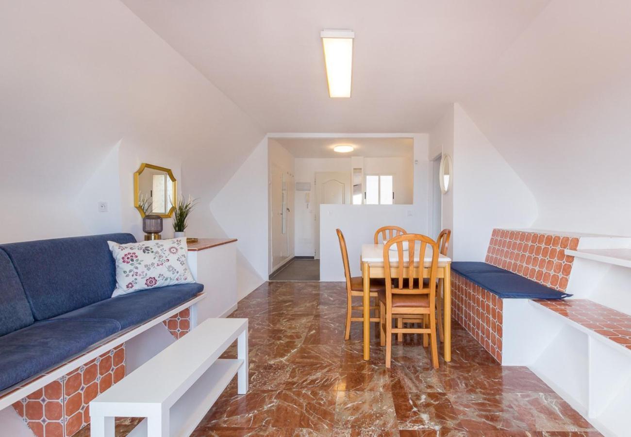 Reformado Apartamento En El Centro Con Vista Al Mar Torremolinos Exterior photo