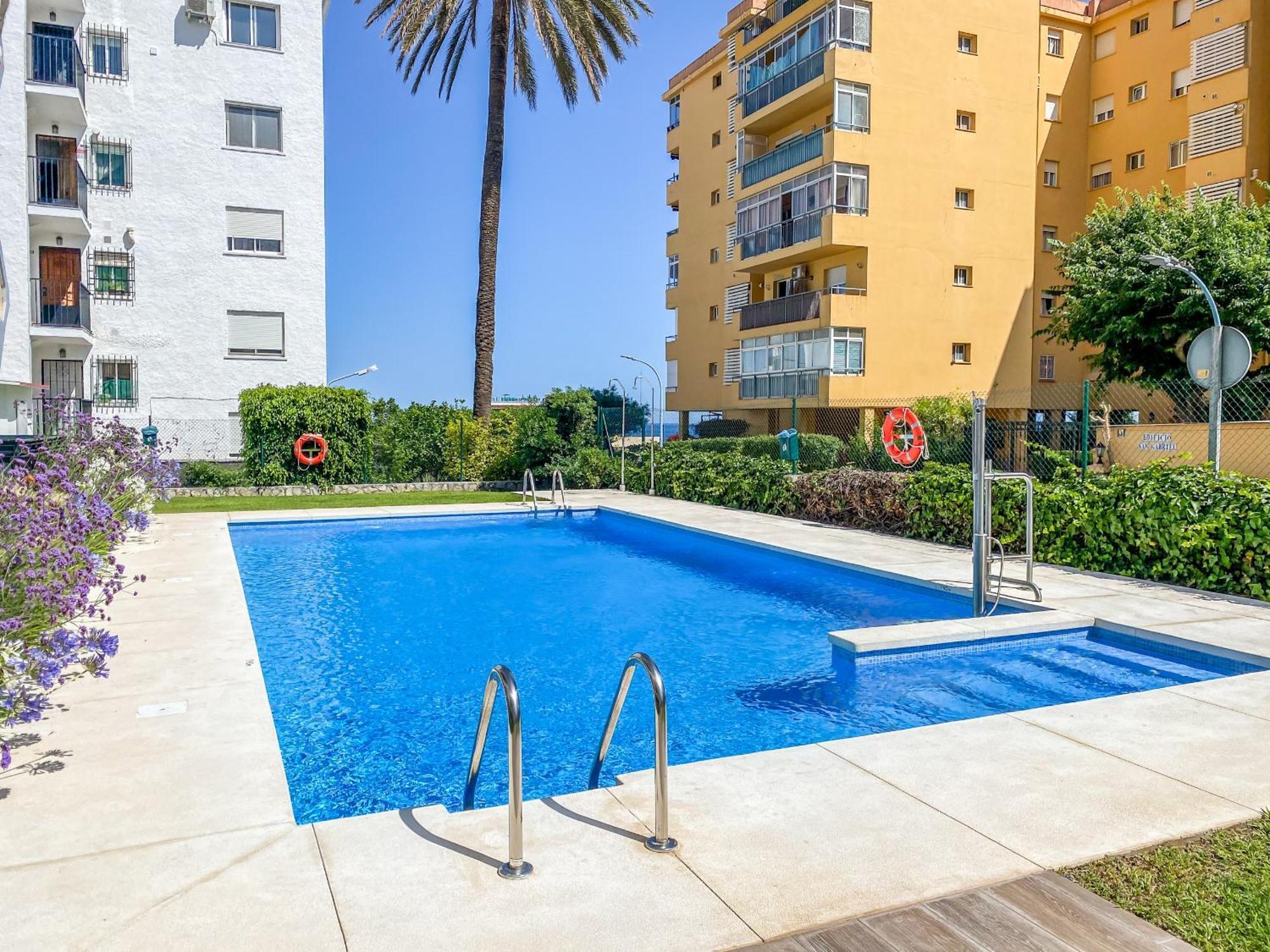 Reformado Apartamento En El Centro Con Vista Al Mar Torremolinos Exterior photo